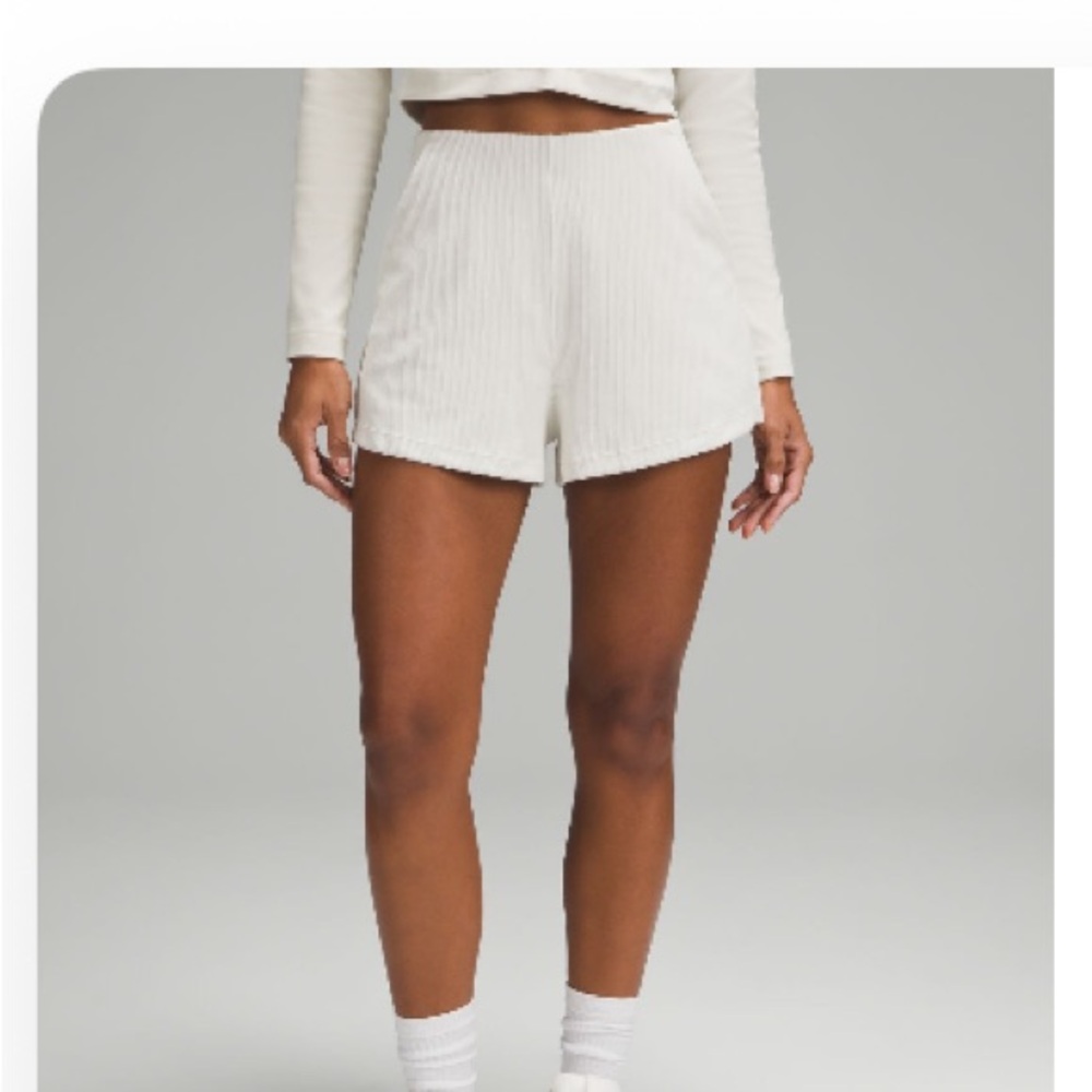 lululemon athletica High-Waist Ribbed Shorts - White